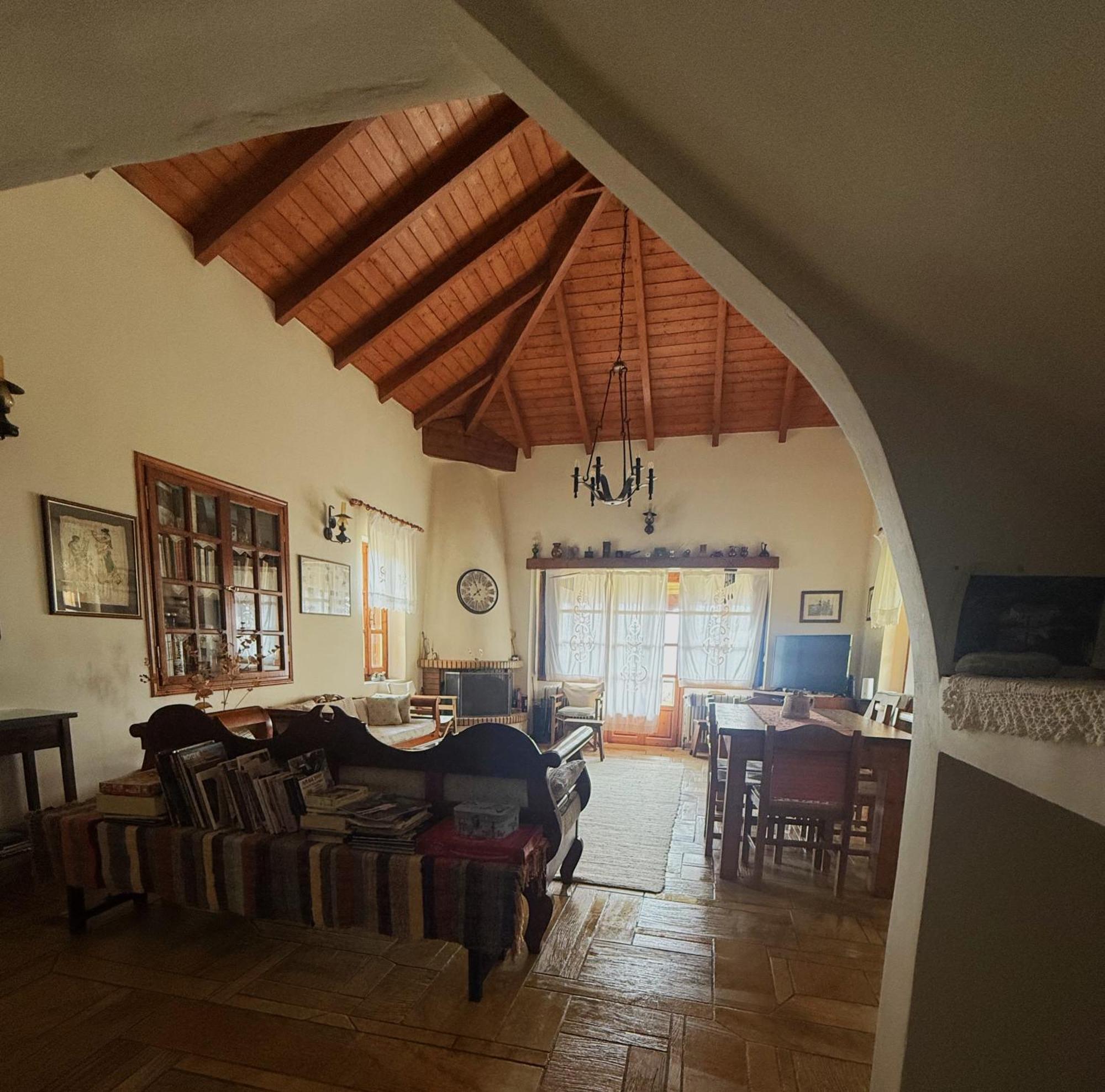 Arcadianis Lakeview Villa At Psari Arkadias Psárion Buitenkant foto